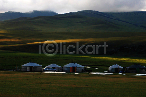 사람없음 JPG 포토 해외이미지 몽골 산 아시아 여행 자연 전통 주택 텐트 풍경(경치) 하늘 해외202004 햇빛