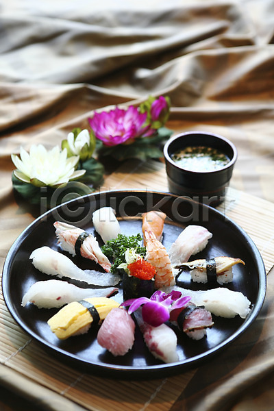 사람없음 JPG 아웃포커스 포토 계란 계란초밥 국 그릇 꽃 날치알 대나무발 마끼 새우 새우초밥 생선초밥 어류 음식 일본음식 장식 접시 초밥