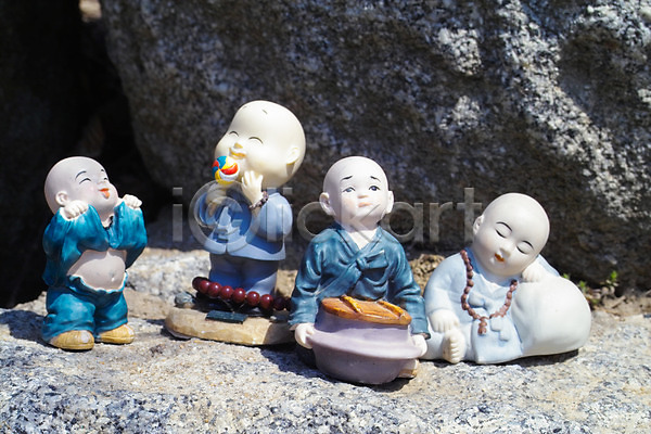 귀여움 사람없음 어린이 JPG 포토 돌(바위) 동자승 바위(돌) 불교 불교용품 솥 승려 야외 인형 종교 주간 중 표정