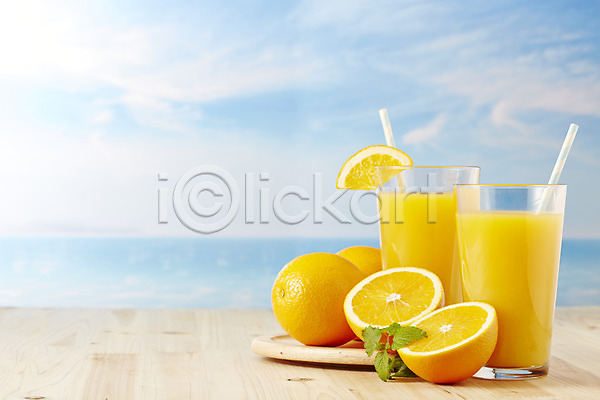 사람없음 JPG 포토 과일 과일주스 구름(자연) 빨대 생과일 야외 오렌지 오렌지주스 음료 음식 잔 주간 주스 컵 하늘