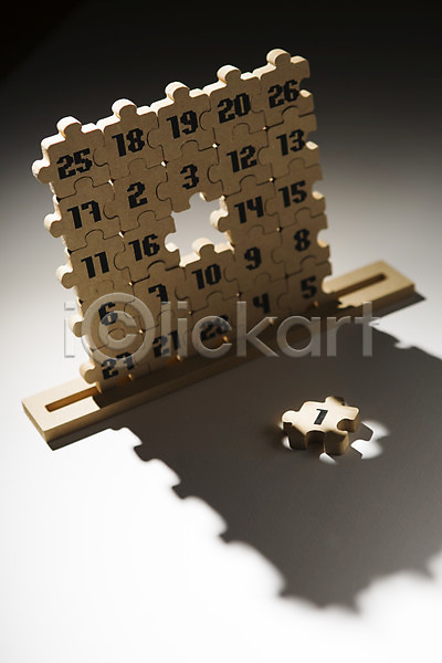사람없음 JPG 포토 그림자 숫자 스튜디오촬영 실내 오브젝트 조각 조각(피스) 퍼즐 퍼즐조각