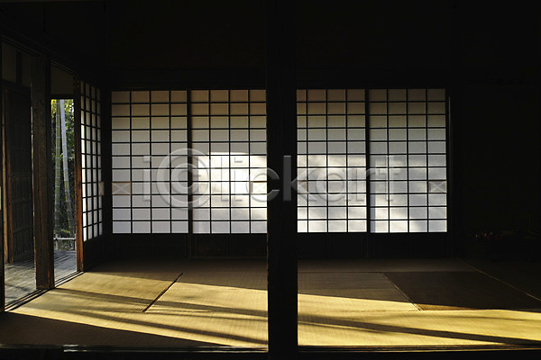 사람없음 JPG 포토 건축물 고건축 그림자 기둥 다다미 문 방 실내 일본 일본건축 일본문화 주간 주택 해외 해외풍경