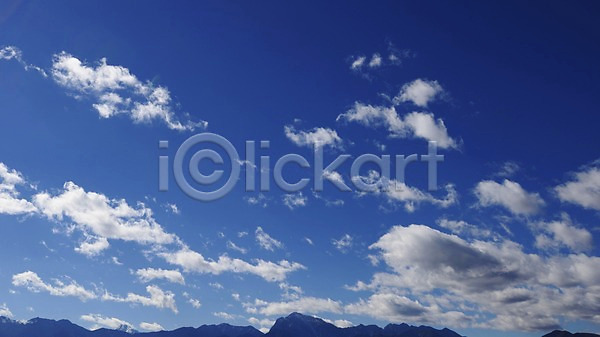 사람없음 JPG 포토 구름(자연) 맑음 백그라운드 산 야외 자연 주간 풍경(경치) 하늘