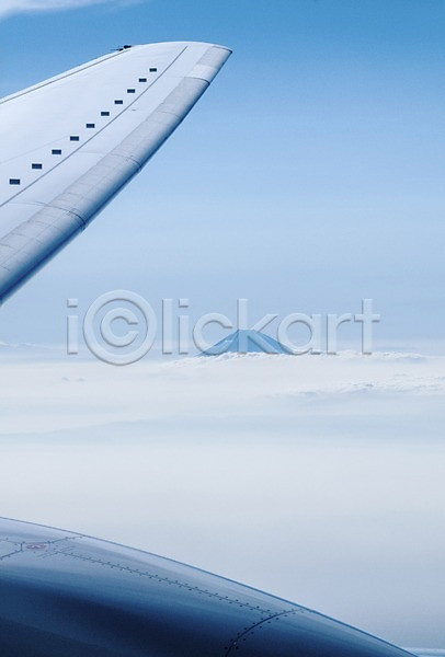 사람없음 JPG 포토 교통수단 구름(자연) 날개(비행) 비행 비행기 산 야외 자연 주간 풍경(경치) 하늘 항공교통