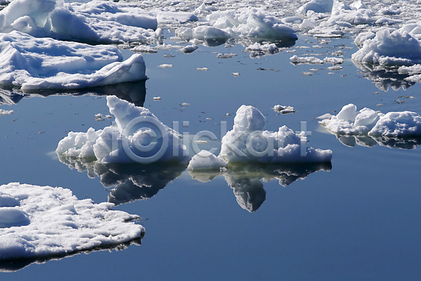 추위 사람없음 JPG 포토 해외이미지 거울 물 반사 얼음 파란색 해외202004 흰색