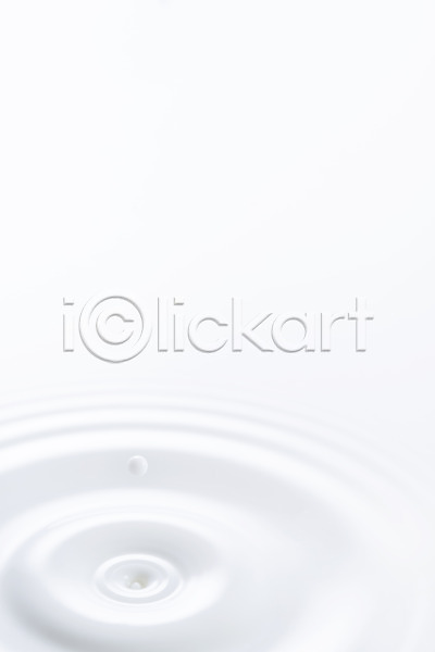 떨어짐 사람없음 JPG 순간포착 포토 물방울 백그라운드 스튜디오촬영 실내 액체 액체표현 우유 컨셉