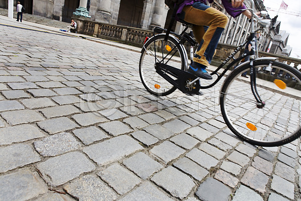 사람 한명 JPG 포토 길 도시 독일 베를린 야외 자전거 주간 하반신