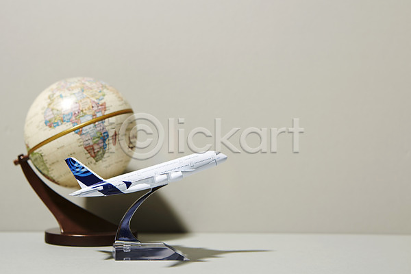 사람없음 JPG 포토 모형 미니어처 비즈니스 비행기 사무용품 오브젝트 지구본