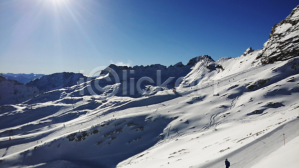 사람없음 JPG 포토 해외이미지 겨울 겨울풍경 독일 산 알프스 파란색 하늘 해외202004 흰색