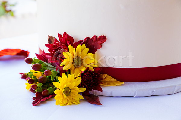 사람없음 JPG 포토 해외이미지 결혼 꽃 꽃무늬 디저트 사탕 음식 접수 케이크 파티 해외202004 흰색