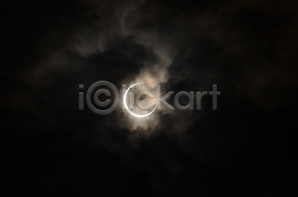 사람없음 JPG 포토 구름(자연) 달 밤하늘 야간 야외 어둠 초승달 하늘