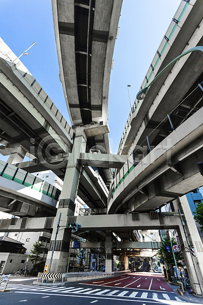 사람없음 JPG 로우앵글 포토 건축물 고속도로 다리(건축물) 도로 도시 도쿄 야외 일본 주간 풍경(경치) 해외 해외풍경 횡단보도