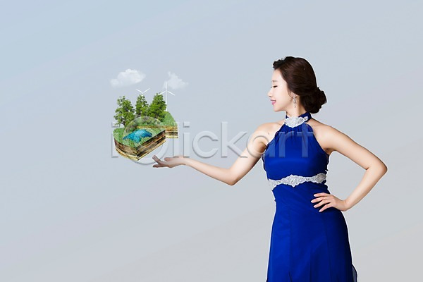 발전 사람 성인 성인여자만 여자 여자만 여자한명만 한국인 한명 3D PSD 편집이미지 나무 드레스 에너지 자연 초록색