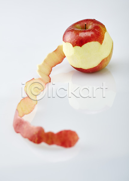 사람없음 JPG 아웃포커스 포토 과일 껍질 백그라운드 빨간색 사과(과일) 스튜디오촬영 실내 컬러 한개