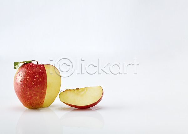 사람없음 JPG 포토 과일 백그라운드 빨간색 사과(과일) 스튜디오촬영 실내 조각 조각(피스) 컬러 한개