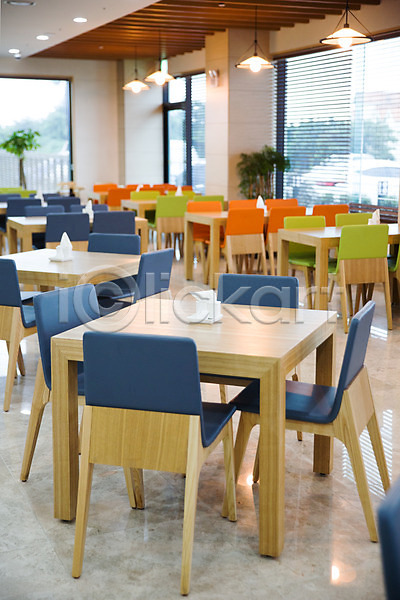 사람없음 JPG 포토 식당 실내 의자 제주도 조명 창문 탁자 한국