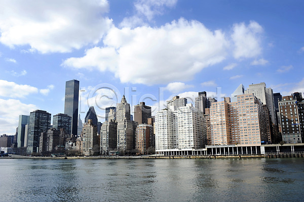 사람없음 JPG 포토 강 건축물 고층빌딩 구름(자연) 뉴욕 도시 도시풍경 도심 루즈벨트섬 미국 빌딩 아메리카 야외 주간 풍경(경치) 하늘 해외풍경 현대건축
