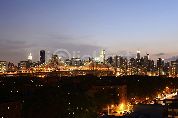 사람없음 JPG 포토 건축물 구름(자연) 다리(건축물) 도시 도시풍경 맨해튼 미국 빌딩 빛 아메리카 야간 야경 야외 일몰 풍경(경치) 하늘 해외풍경