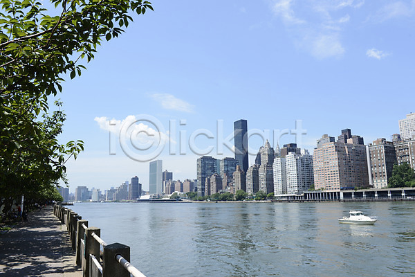 사람없음 JPG 포토 강 구름(자연) 나무 난간 뉴욕 도시 도시풍경 미국 배(교통) 빌딩 식물 아메리카 야외 주간 풍경(경치) 하늘 해외풍경