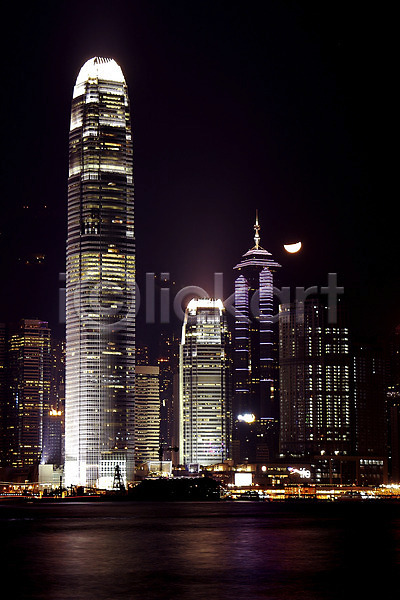사람없음 JPG 포토 건축물 고층빌딩 달 도시 도시풍경 바다 빌딩 빛 아시아 야간 야경 야외 풍경(경치) 해안도시 현대건축
