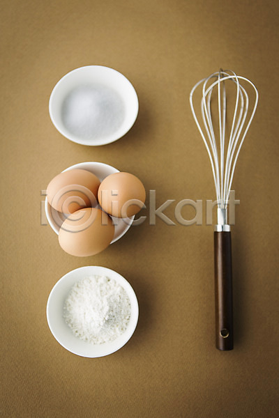 사람없음 JPG 포토 계란 밀가루 백그라운드 빵집 소금 스튜디오촬영 식자재 실내 오브젝트 조미료 주방용품