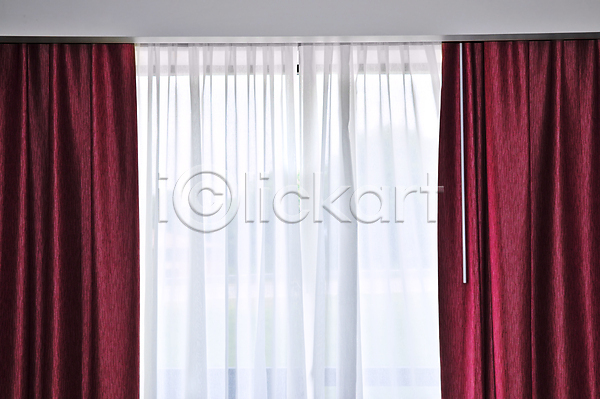 사람없음 JPG 포토 해외이미지 내부 디자인 빨간색 실내 옷입기 장식 주택 창문 커튼 큼 프레임 해외202004 호텔 흰색