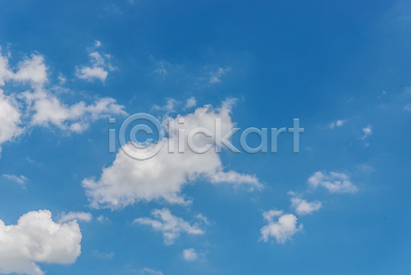 분위기 순수 평화 사람없음 JPG 포토 해외이미지 구름(자연) 날씨 백그라운드 빛 산소 야외 여름(계절) 오존 자연 파란색 하늘 해외202004 햇빛 흰색