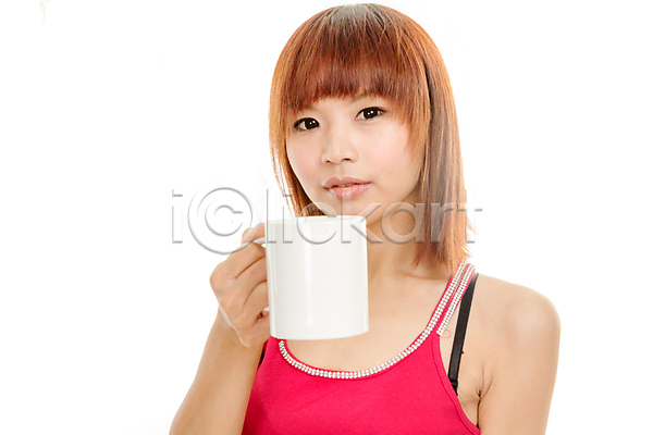 행복 휴식 20대 동양인 여자 한명 JPG 포토 해외이미지 건강 라이프스타일 마시기 머그컵 응시 중국 차(음료) 커피 컵 해외202004