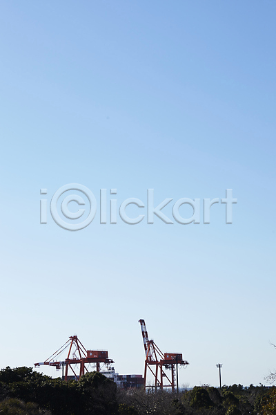 사람없음 JPG 포토 기중기 나무 무역 무역항 바다 선적 식물 야외 주간 컨테이너 풍경(경치) 하늘 항구