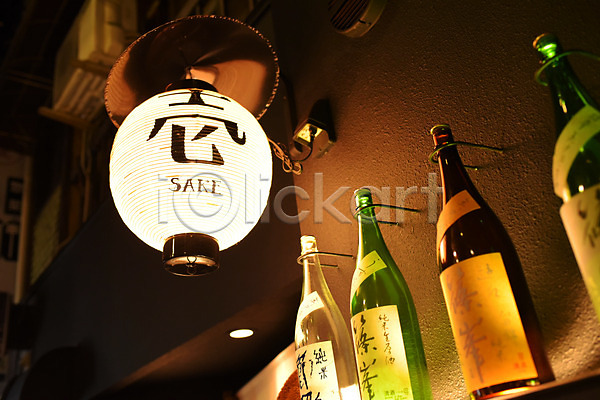 사람없음 JPG 포토 병(담는) 사케 상점 술병 술집 아시아 일본 일본문화 일본전통 전통등 전통문화 조명 풍경(경치) 해외풍경