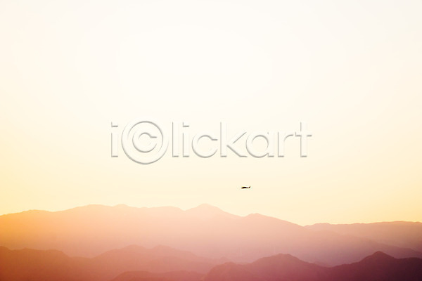 사람없음 JPG 포토 노을 산 산등성이 야외 일몰 자연 자연현상 주간 풍경(경치) 햇빛 헬리콥터