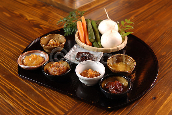 사람없음 JPG 포토 고추장 그릇 당근 된장 무 식재료 쌈장 양념 오이 음식 일본음식 장 쟁반 접시 채소