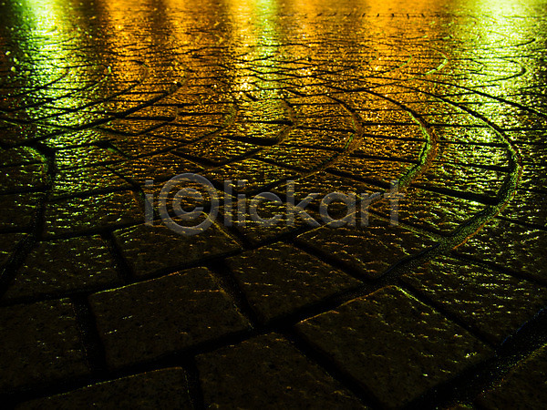 사람없음 JPG 포토 길바닥 날씨 무늬 바닥 백그라운드 비(날씨) 빛 야간 야외