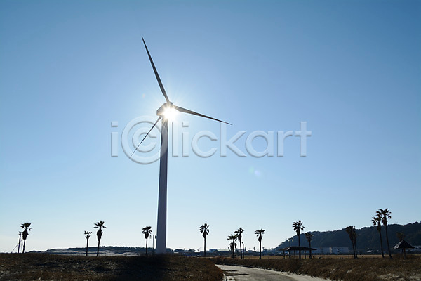 사람없음 JPG 포토 그린에너지 나무 식물 야외 에너지 에코 주간 태양 풍경(경치) 풍력발전소 풍력에너지 풍차 하늘 햇빛