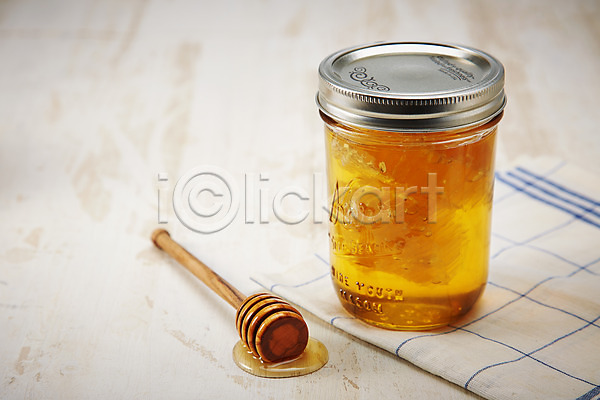 사람없음 JPG 포토 꿀 꿀단지 백그라운드 벌꿀 벌집 스튜디오촬영 실내 유리병 음식 천(직물) 허니디퍼