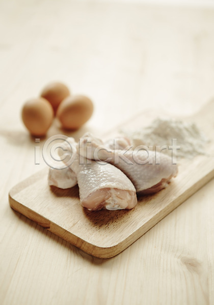 사람없음 JPG 아웃포커스 포토 계란 닭고기 도마(주방용품) 레시피 밀가루 생고기 스튜디오촬영 식재료 실내 육류