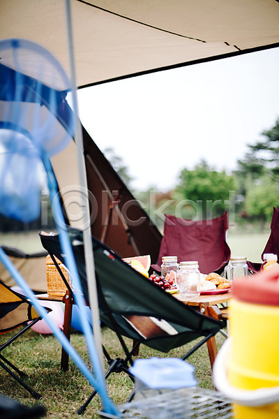 사람없음 JPG 포토 강원도 과일 빵 식탁 아이스박스 야외 양양 오브젝트 유리병 음식 의자 주간 채집망 체리 캠핑 텐트 한국