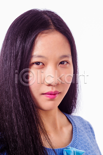 10대 동양인 사람 여자 인종 한명 JPG 포토 해외이미지 1 고립 긴머리 눈(신체부위) 모델 백그라운드 심각 유행 응시 중국 학생 해외202004 흰색