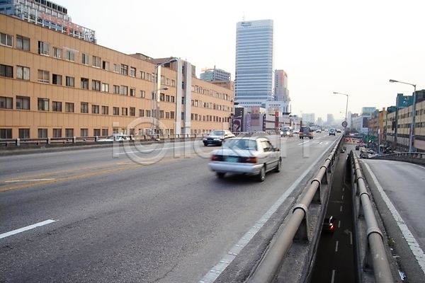사람없음 JPG 포토 건물 건축 고가도로 교통 도로 도시 빌딩 야외 육상교통 자동차 주간 풍경(경치)