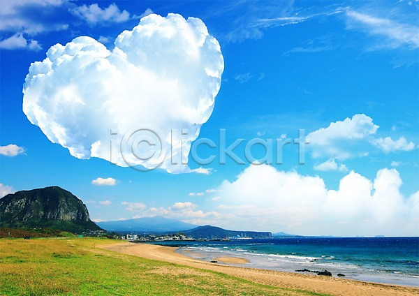 사람없음 PSD 편집이미지 구름(자연) 뭉게구름 바다 백그라운드 섬 야외 자연 주간 편집 하늘 하트 해변