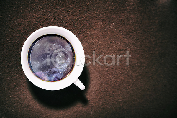 과거 사람없음 3D JPG 디지털합성 편집이미지 꿈 디지털아트 반사 우주 찻잔 커피 커피잔