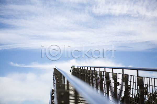 사람없음 JPG 포토 계단 구름(자연) 동유럽 바르샤바 야외 울타리 유럽 주간 폴란드 풍경(경치) 하늘 해외풍경