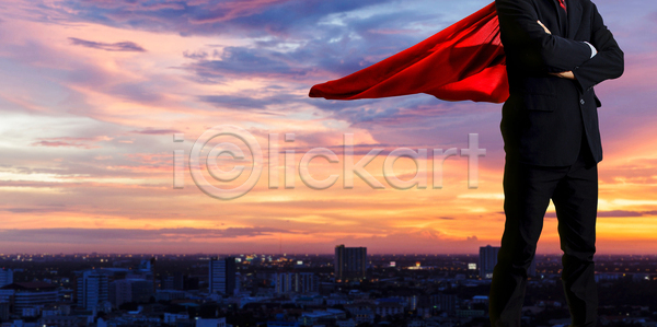 결심 도움 변화 새로움 성공 자신감 남자 사람 사람없음 성인 JPG 포토 해외이미지 경영자 대표 도시 도시풍경 리더 망토 비즈니스 비즈니스맨 새벽 슈퍼히어로 영웅 예수 용기 일몰 정장 직업 컨셉 포즈 하늘 해외202004 해외포토 힘 힘찬