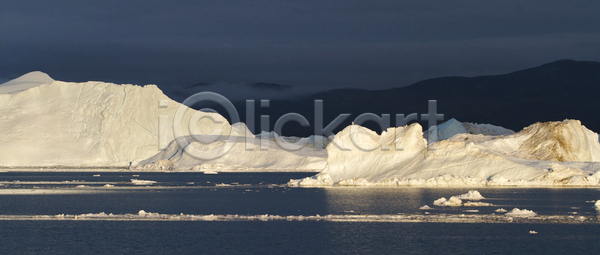 추위 사람없음 JPG 포토 해외이미지 그린란드 노란색 대서양 물 바다 반사 북극 북쪽 빙산 빙하 얼음 일몰 자연 재산 파란색 풍경(경치) 하늘 해외202004 햇빛 흰색