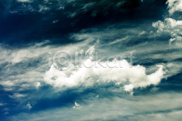 사람없음 JPG 포토 해외이미지 가을(계절) 계절 구름(자연) 날씨 맑음 백그라운드 빛 솜털 수분 안개 야외 여름(계절) 우주 자연 천국 파란색 풍경(경치) 하늘 해외202004 햇빛 환경 흐림 흰색