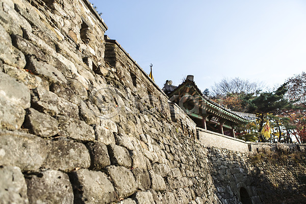 사람없음 JPG 포토 가을(계절) 건축물 계절 남한산성 돌담 야외 주간 풍경(경치) 하늘 한국 한국문화