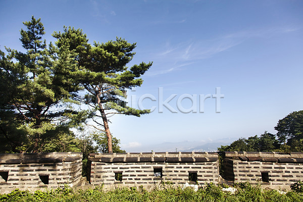 사람없음 JPG 포토 나무 남한산성 성벽 식물 야외 여름(계절) 주간 풍경(경치) 하늘 한국