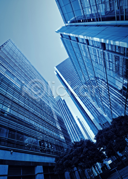 미래 사람없음 JPG 포토 해외이미지 각도 건물 건축양식 고층빌딩 관광지 금융 도시 도시풍경 도심 랜드마크 런던 비즈니스 스카이라인 영국 유리 잉글랜드 파란색 해외202004