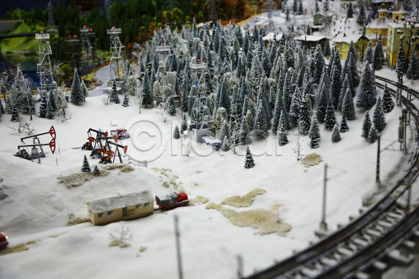 사람없음 JPG 포토 해외이미지 겨울 나무 눈(날씨) 도시 미니어처 오브젝트 장난감 해외202004