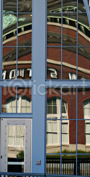 사람없음 JPG 포토 해외이미지 건물 반사 벽돌 산업 왜곡 창문 컬러풀 해외202004 흥미